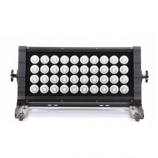 LED Touch Wash WS also has a wireless DMX module installed. Equipped with powerful 40x10W RGBW LEDs